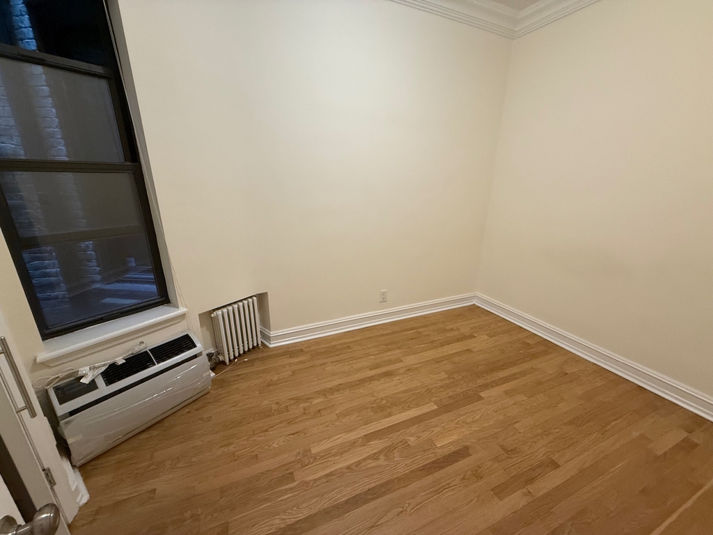 168 West 68th Street - Photo 4