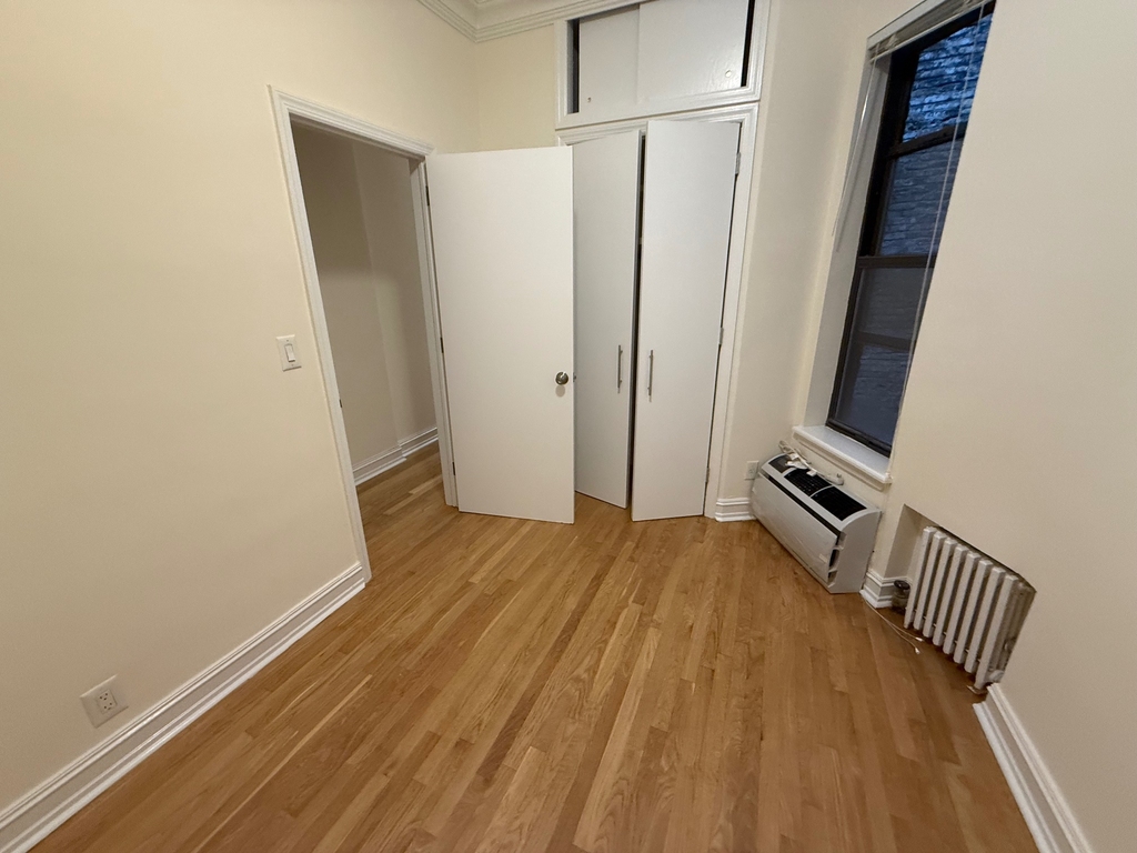 168 West 68th Street - Photo 5