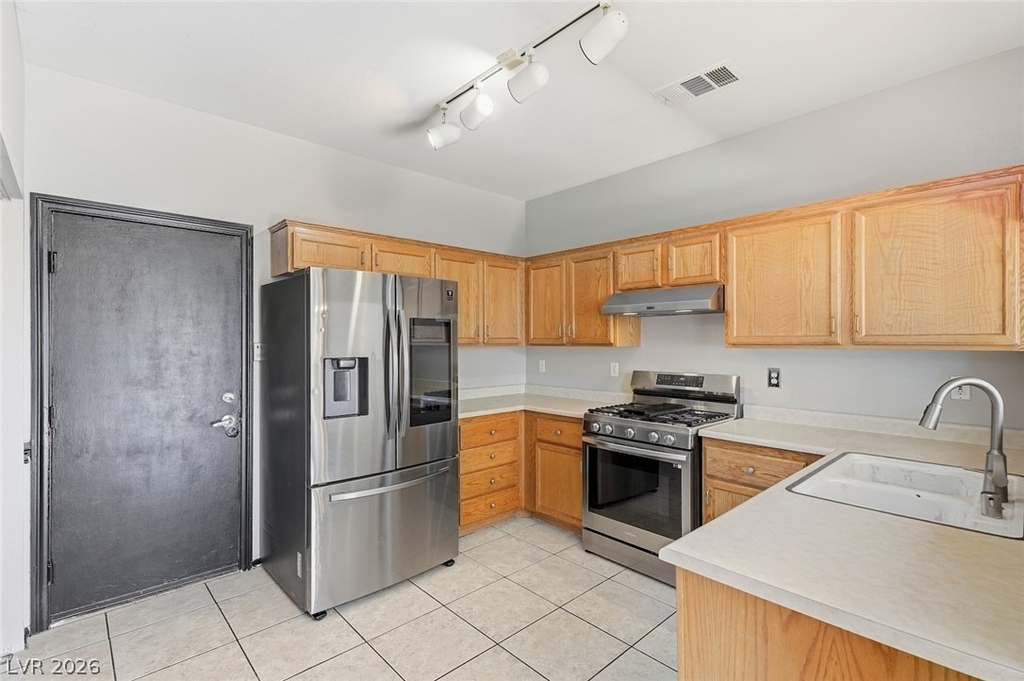 1001 Misty Rose Avenue - Photo 20