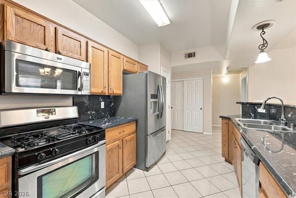 5855 Valley Drive - Photo 4