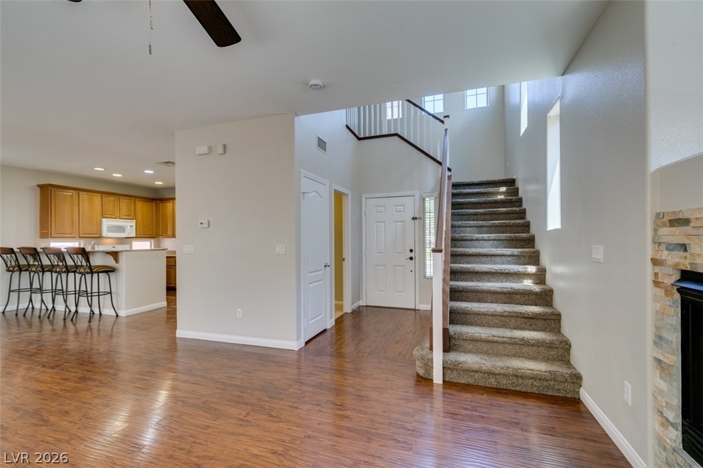9341 Colorful Rainbow Avenue - Photo 9