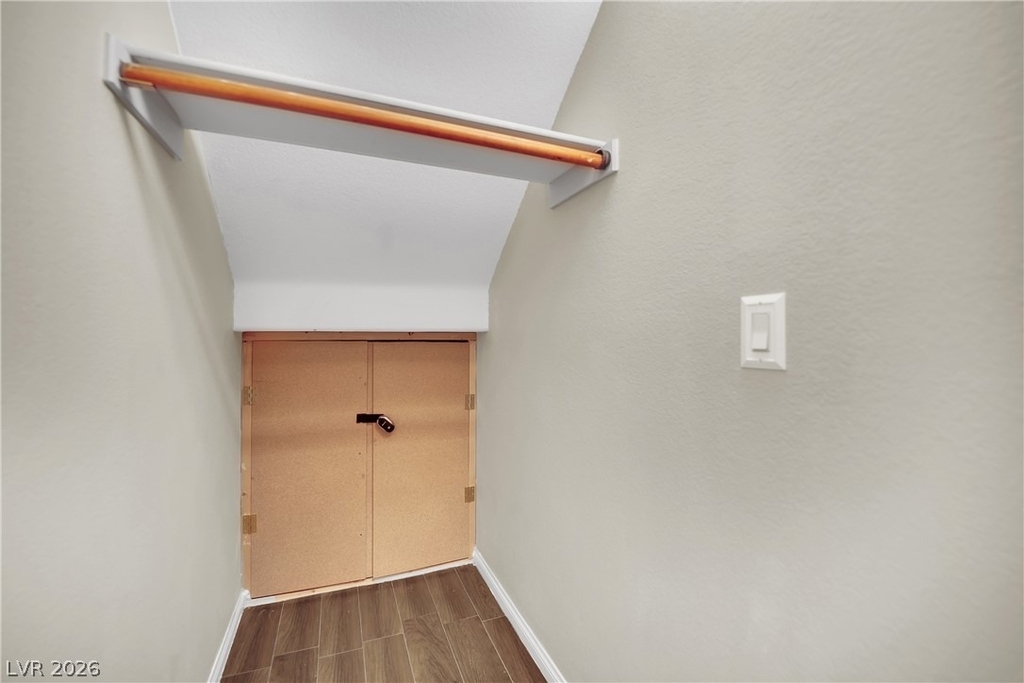 11631 Suburban Road - Photo 14