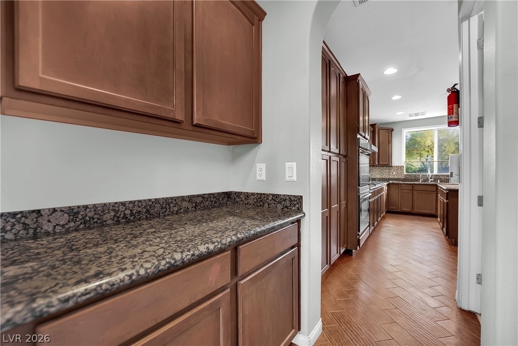 11631 Suburban Road - Photo 16