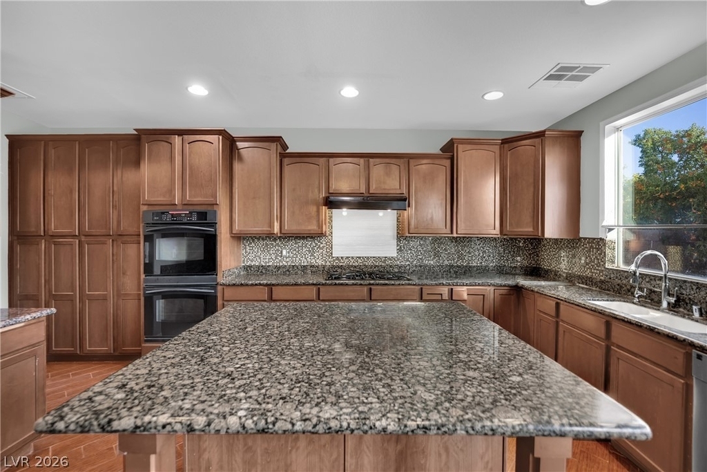 11631 Suburban Road - Photo 24