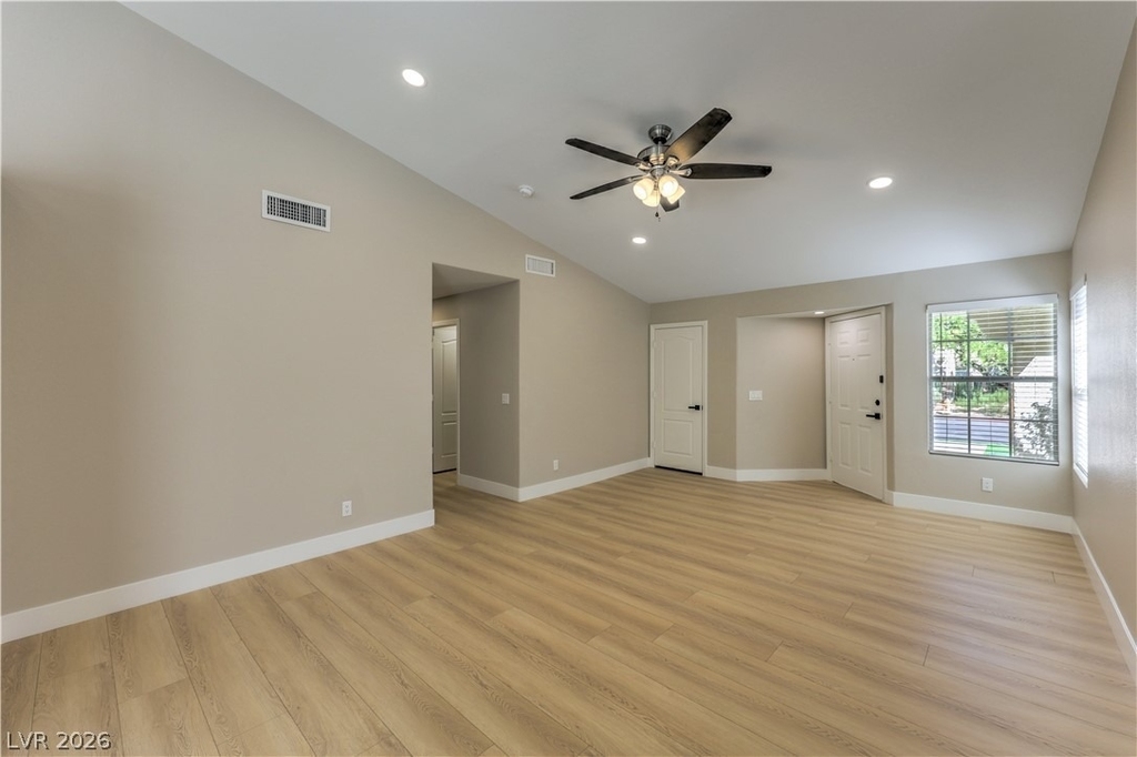 7633 Prairie Corners Drive - Photo 6