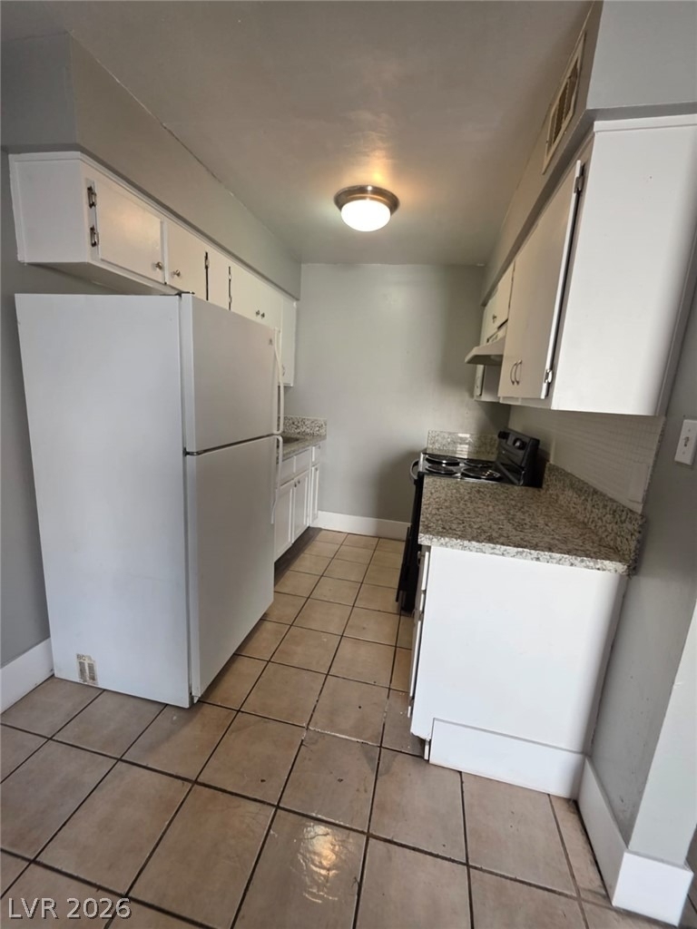 1075 E Desert Inn Road - Photo 2