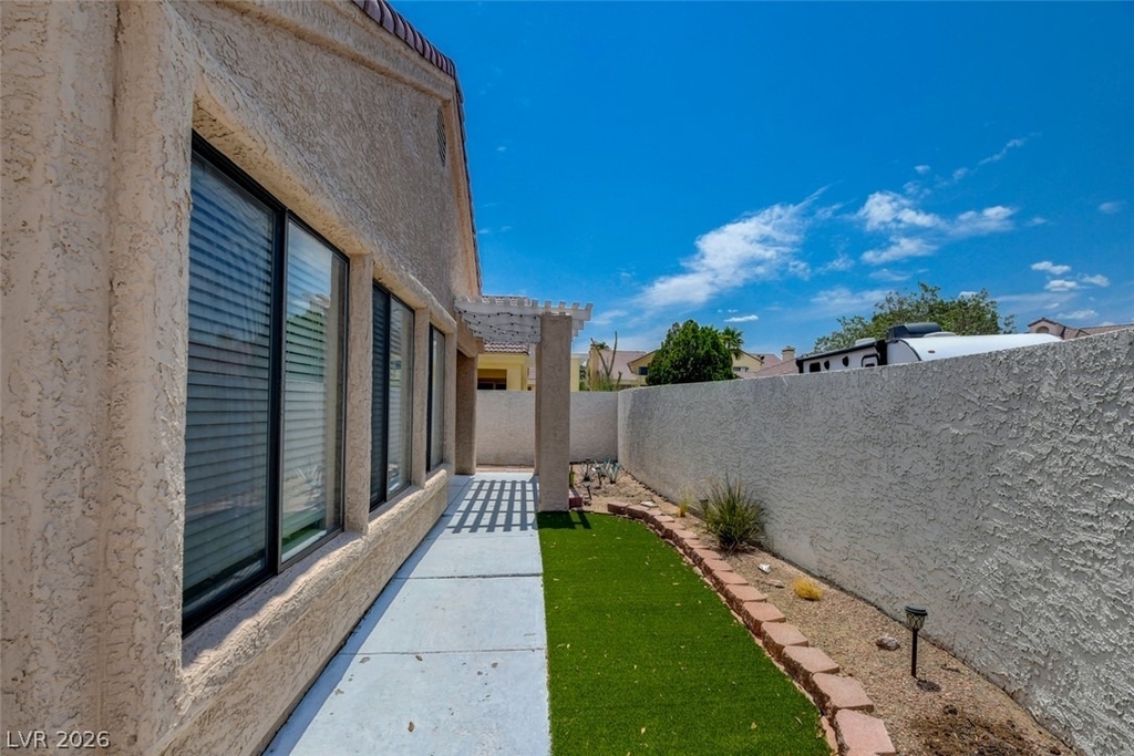 5257 Crooked Valley Drive - Photo 4