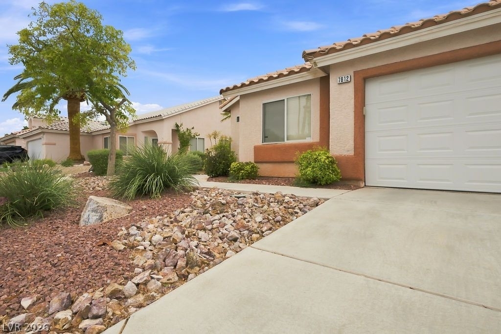 7812 Silver Mallard Avenue - Photo 3