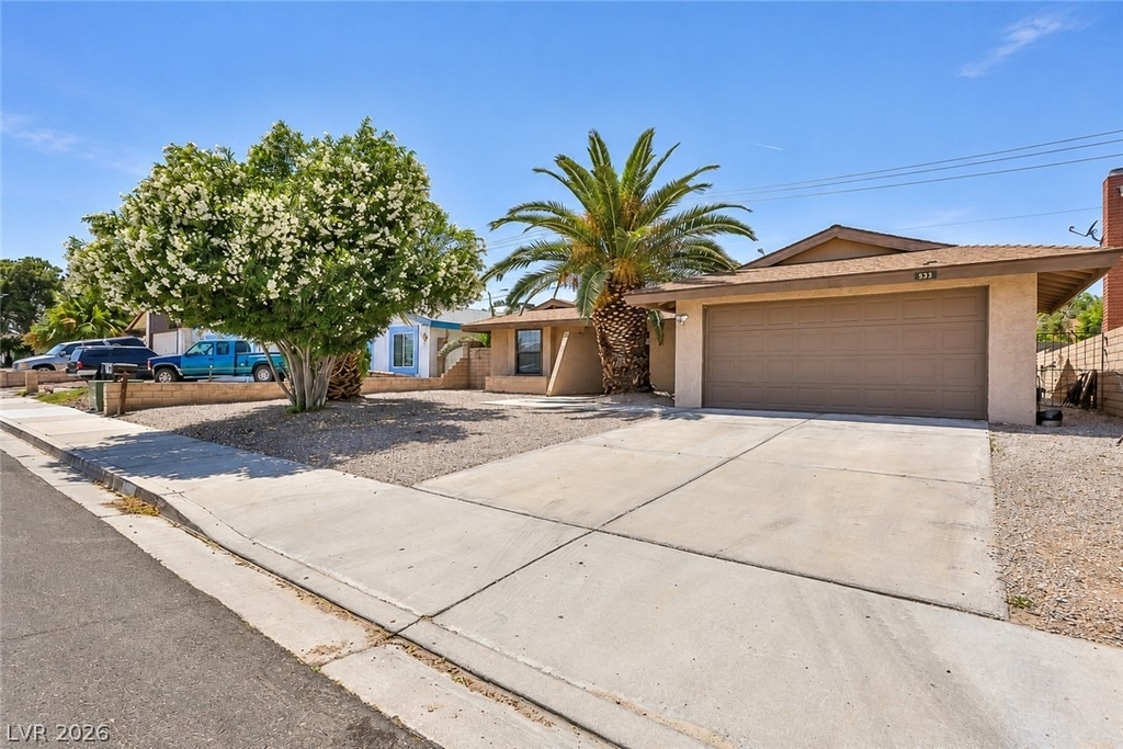 533 Sheffield Drive - Photo 0