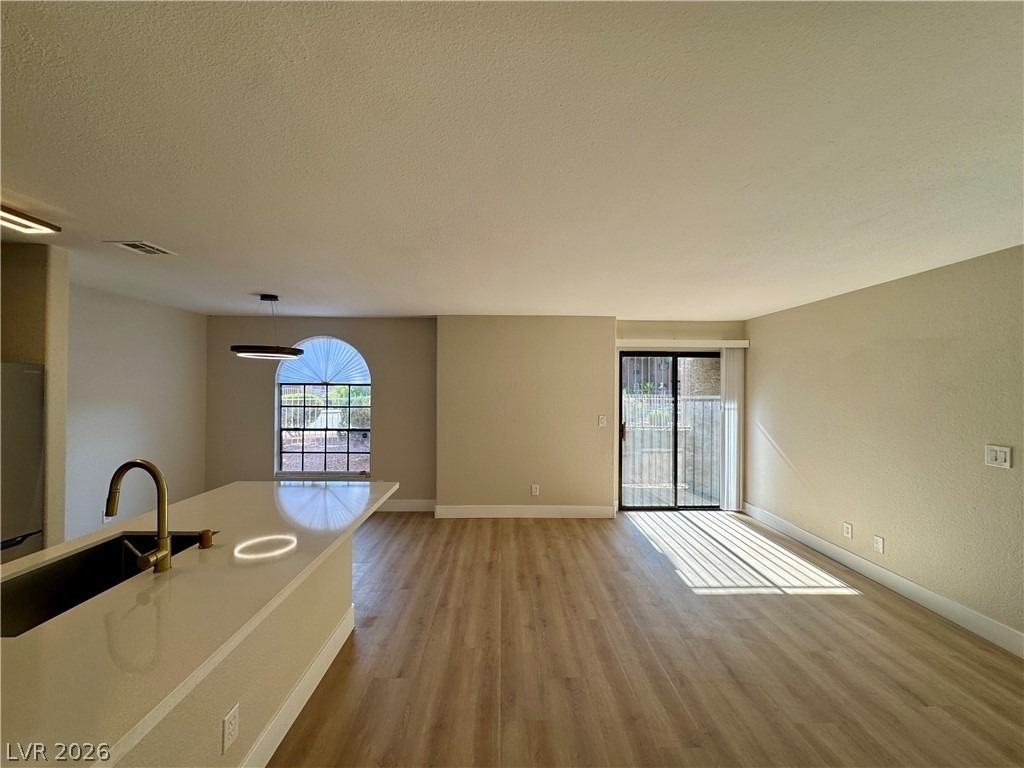 2964 Juniper Hills Boulevard - Photo 4