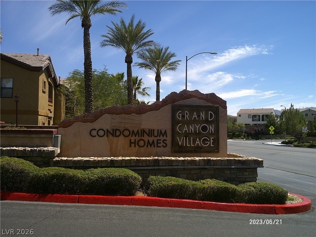 8250 N Grand Canyon Drive - Photo 1