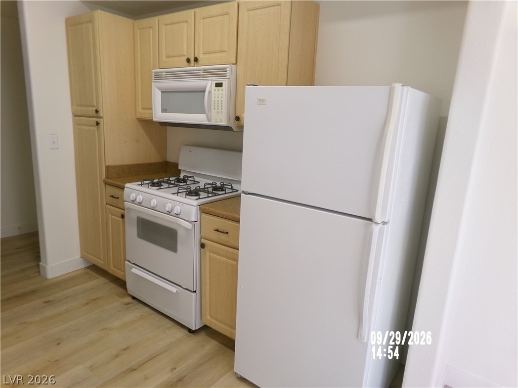 8250 N Grand Canyon Drive - Photo 7