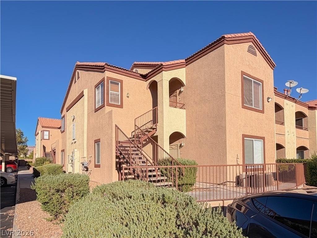 9580 W Reno Avenue - Photo 0