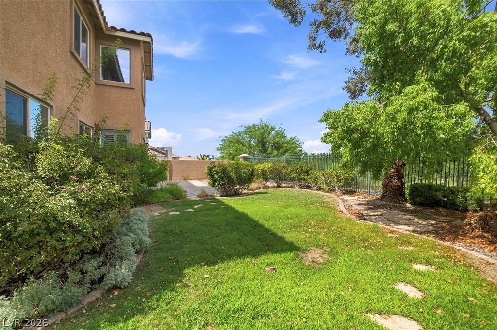 1464 European Drive - Photo 49