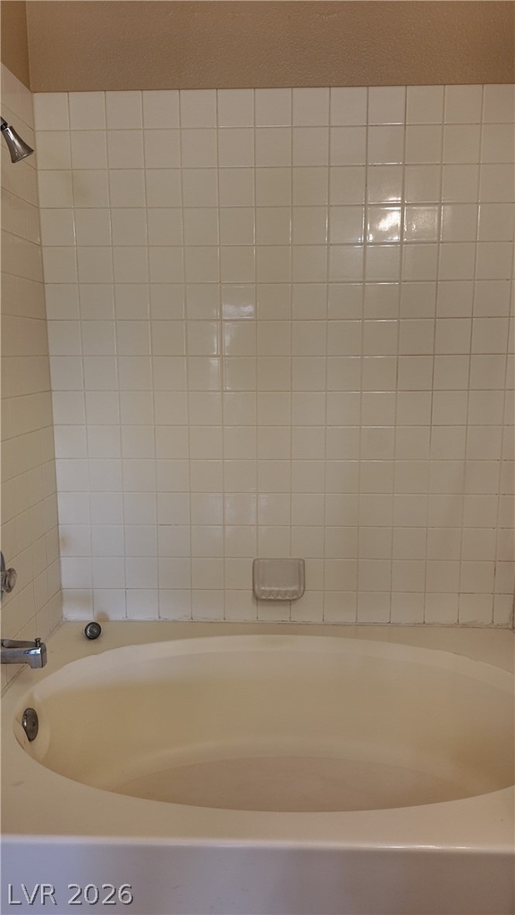 1900 N Torrey Pines Drive - Photo 3