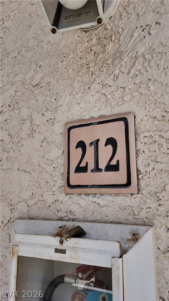 1900 N Torrey Pines Drive - Photo 11