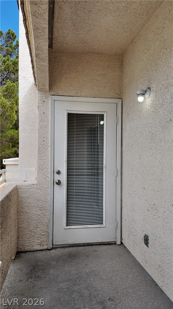 1900 N Torrey Pines Drive - Photo 29