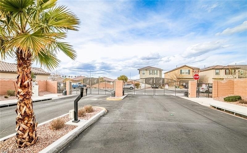 5860 Mia Skye Street - Photo 3