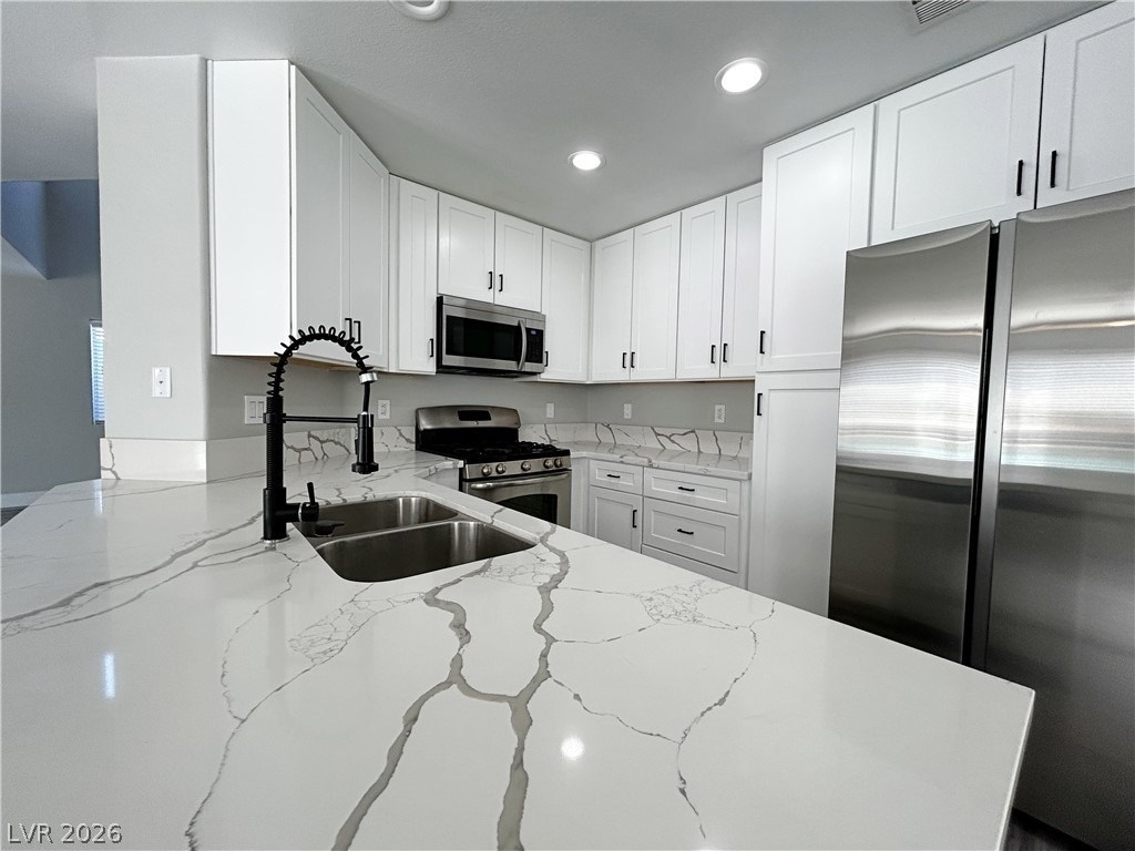 3921 Hampton Grove Court - Photo 12