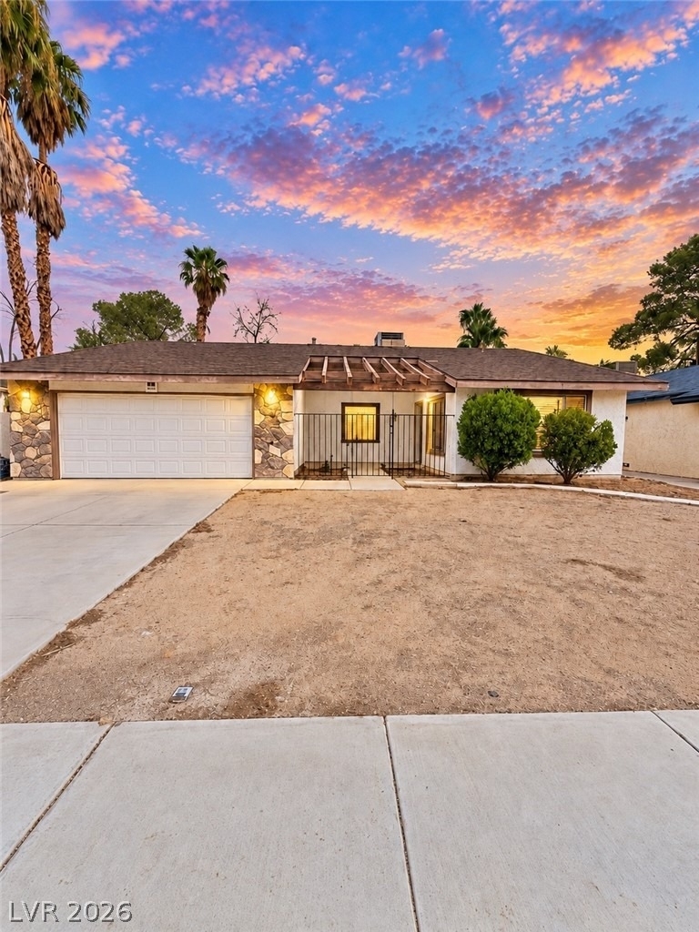5704 Stallion Avenue - Photo 0