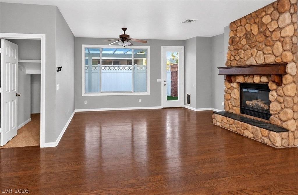 6276 Huntington Ridge Avenue - Photo 3