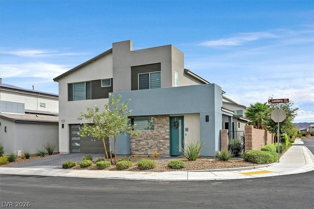 4195 W Landberg Avenue - Photo 0