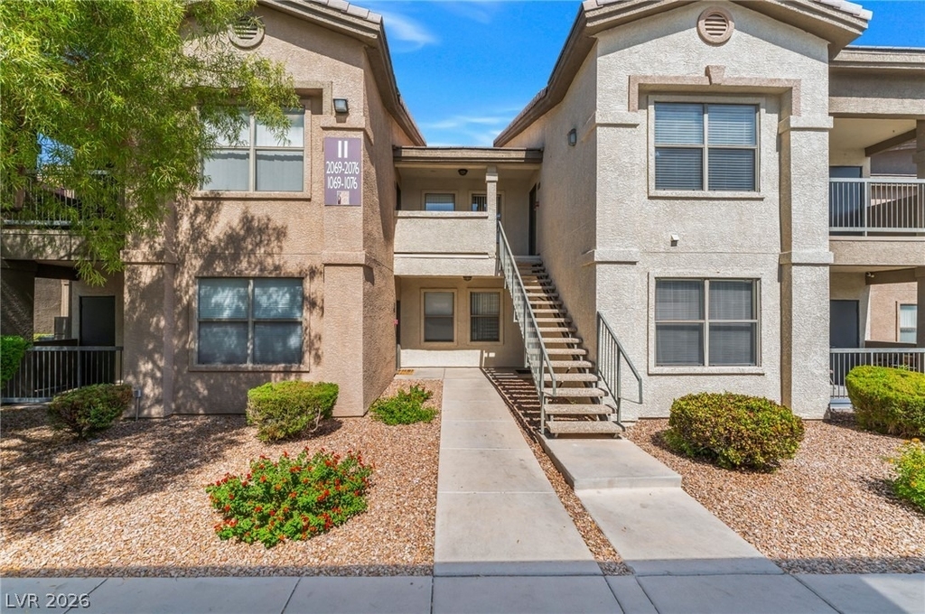 8000 Badura Avenue - Photo 1