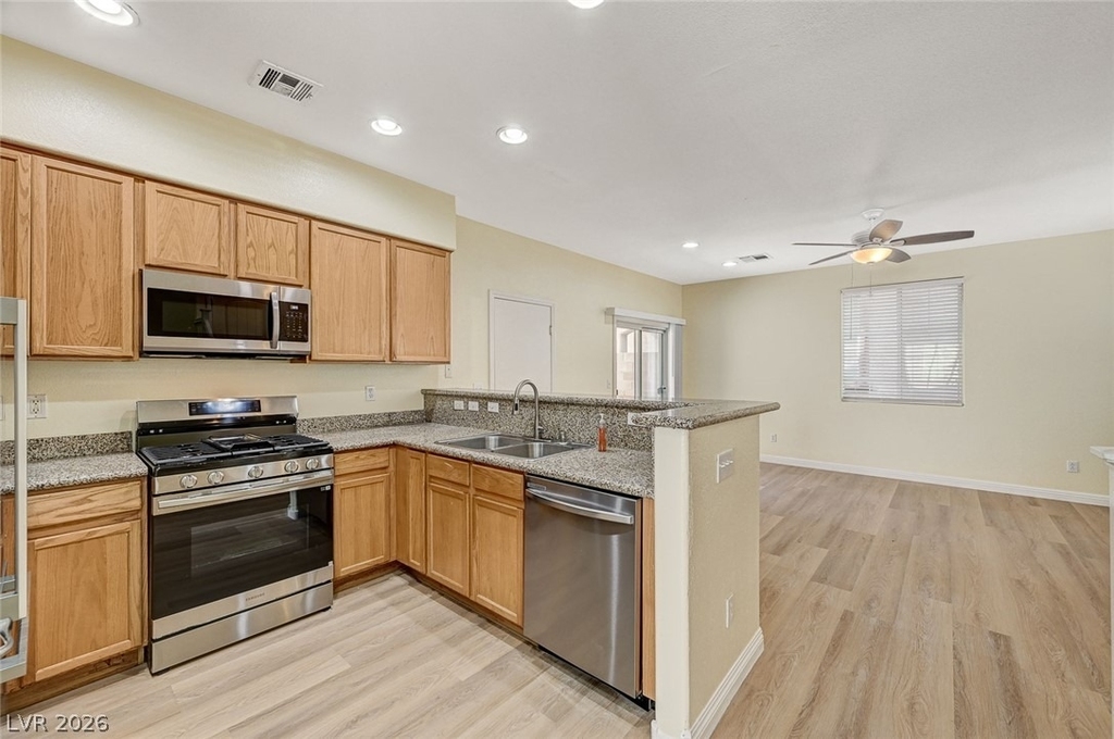 9821 Hanover Grove Avenue - Photo 17