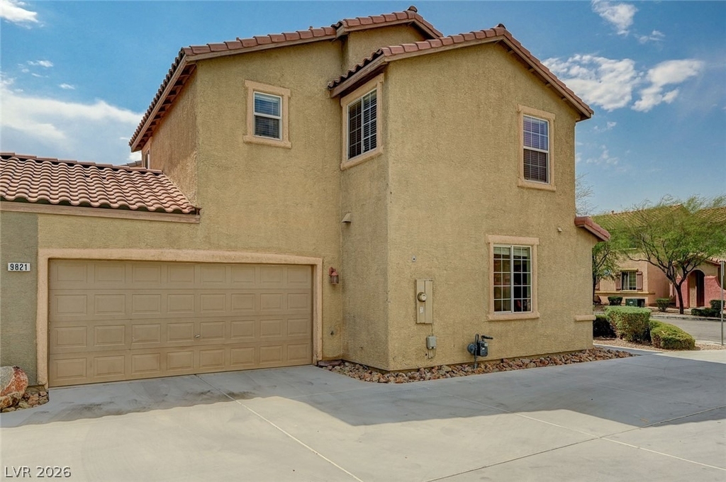 9821 Hanover Grove Avenue - Photo 4