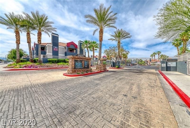 8600 W Charleston Boulevard - Photo 2