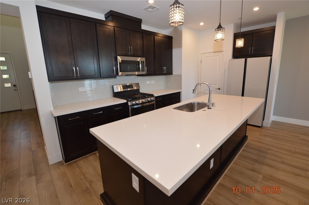 752 Echelon Street - Photo 3