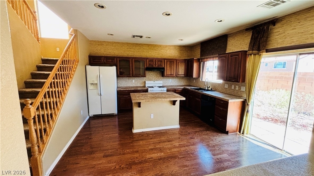 7772 Soda Canyon Street - Photo 2