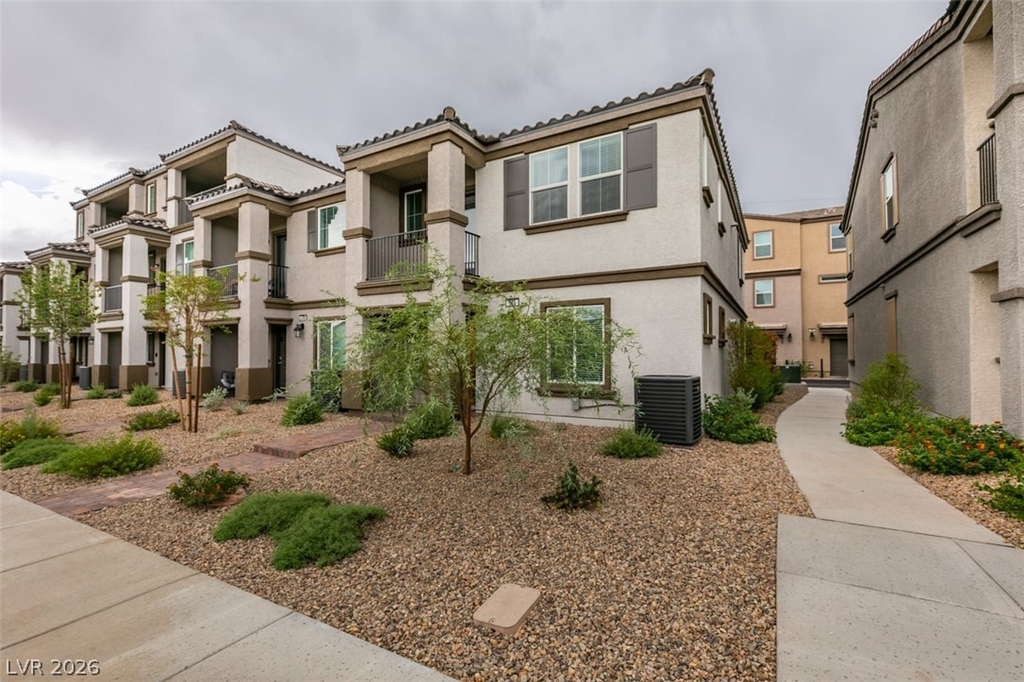 635 Bellus Place - Photo 2