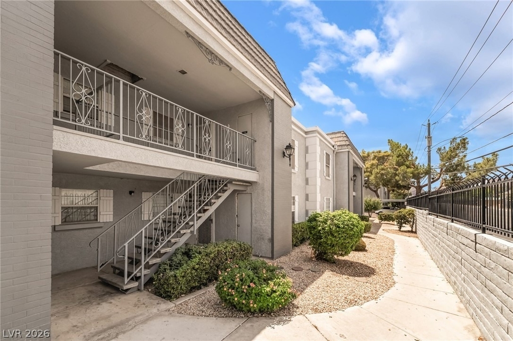 3823 S Maryland Parkway - Photo 4