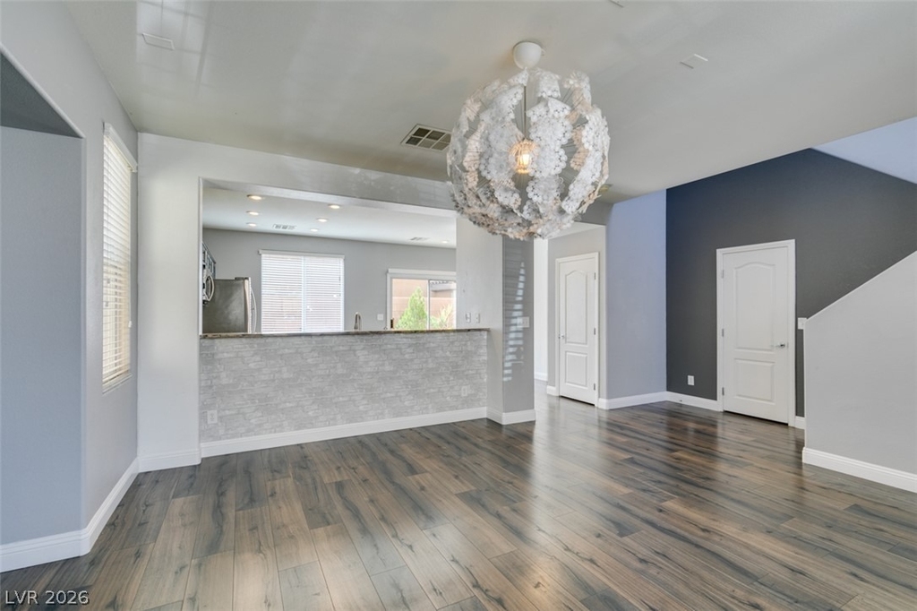 8365 Rygate Avenue - Photo 3