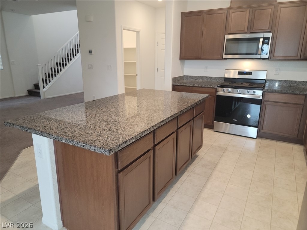 6088 Rose Springs Avenue - Photo 6