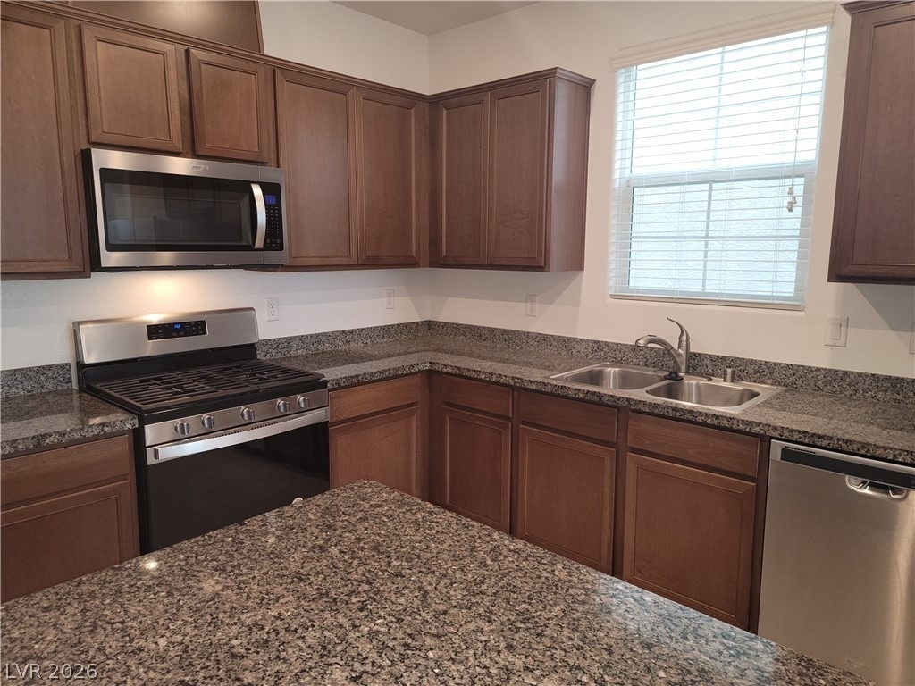 6088 Rose Springs Avenue - Photo 10