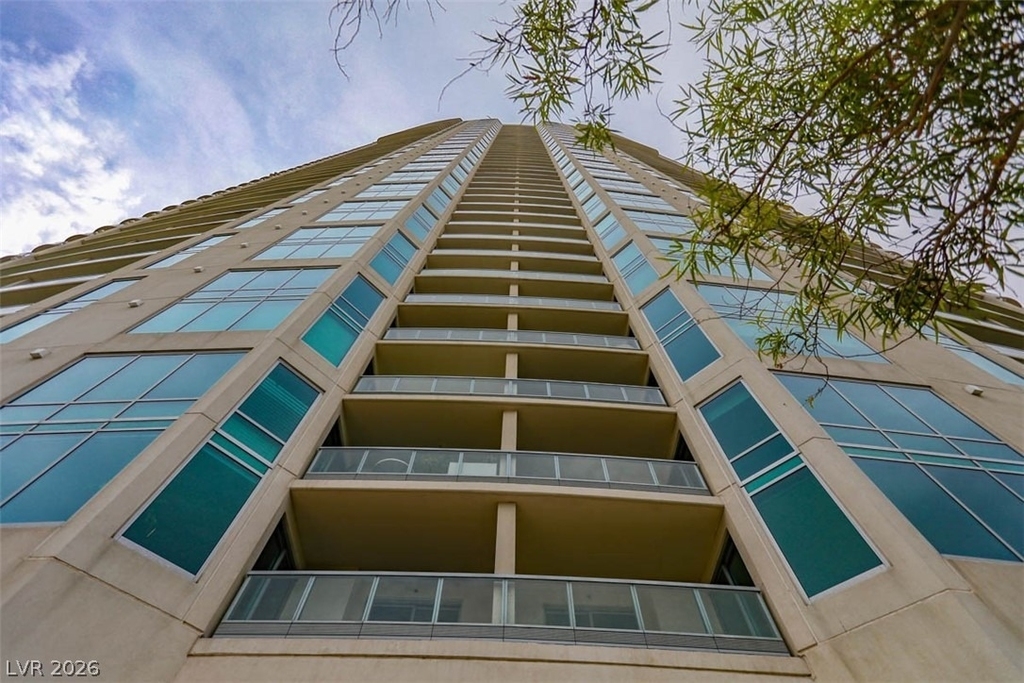 322 Karen Avenue - Photo 3