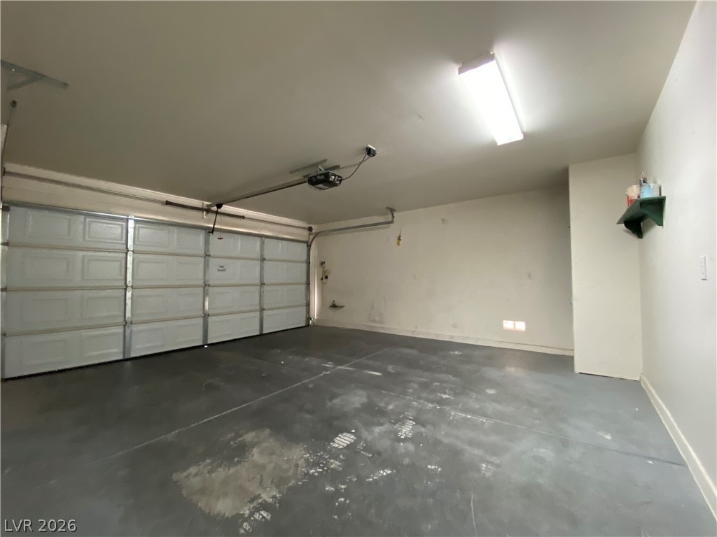 9212 Millikan Avenue - Photo 16