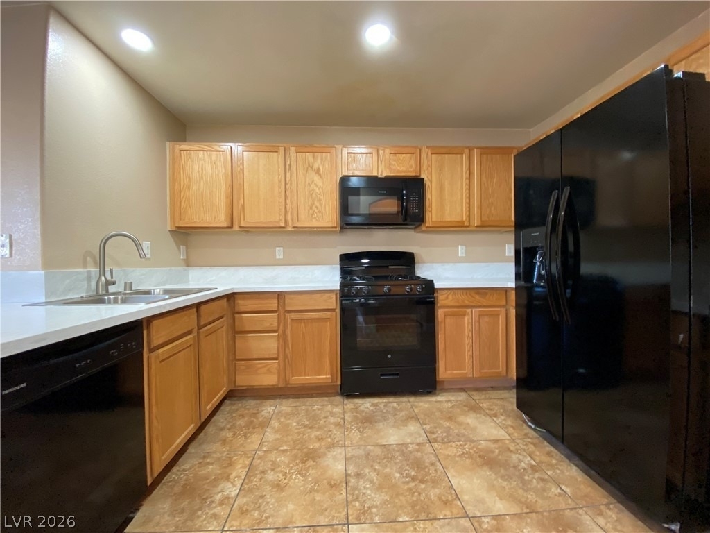 9212 Millikan Avenue - Photo 1