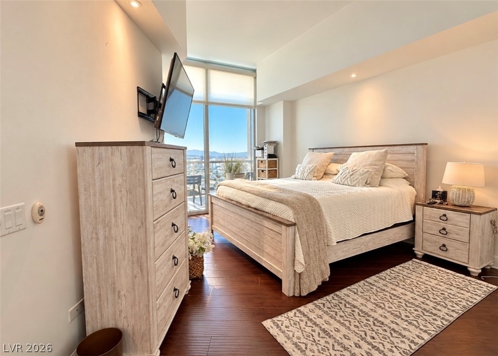 200 W Sahara Avenue - Photo 2