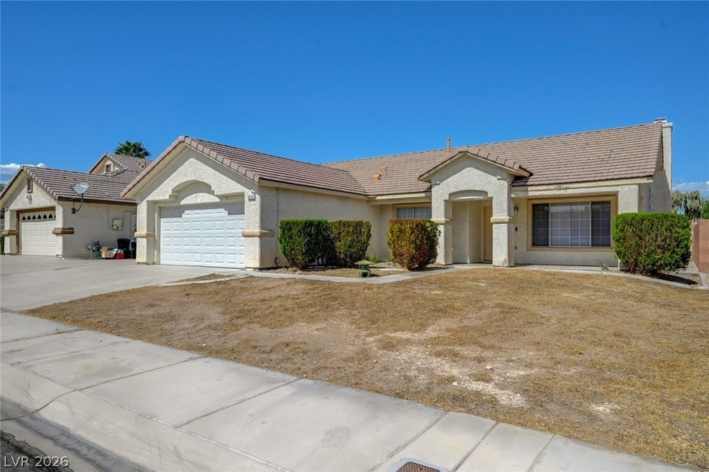 5016 Rancher Avenue - Photo 4