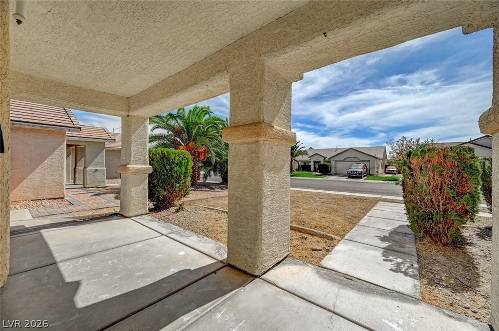 5016 Rancher Avenue - Photo 6