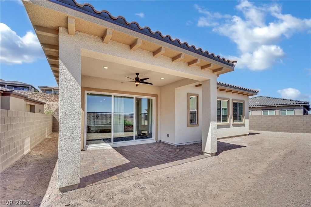 92 Ibiza Lake Drive - Photo 32