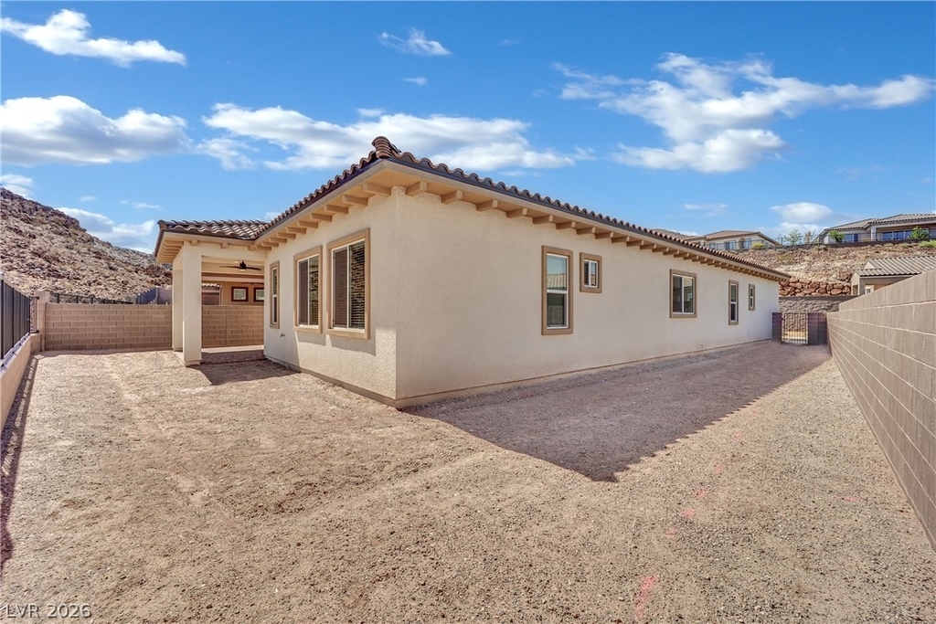 92 Ibiza Lake Drive - Photo 34
