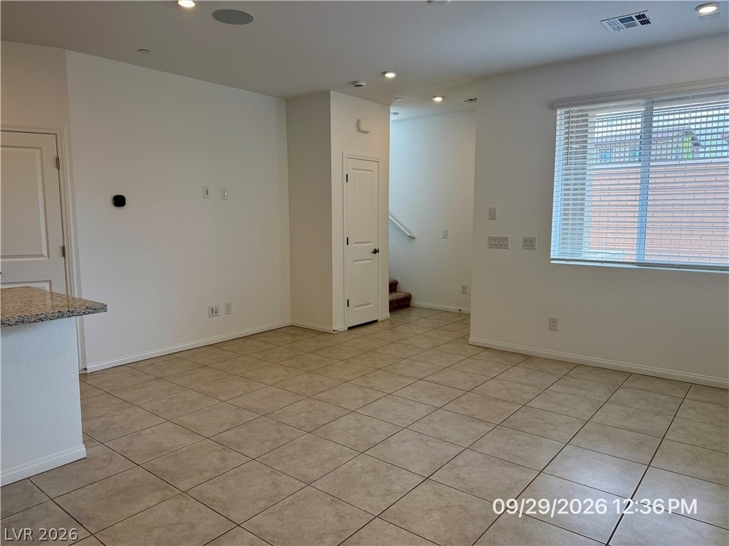 242 Freeport View Place - Photo 8