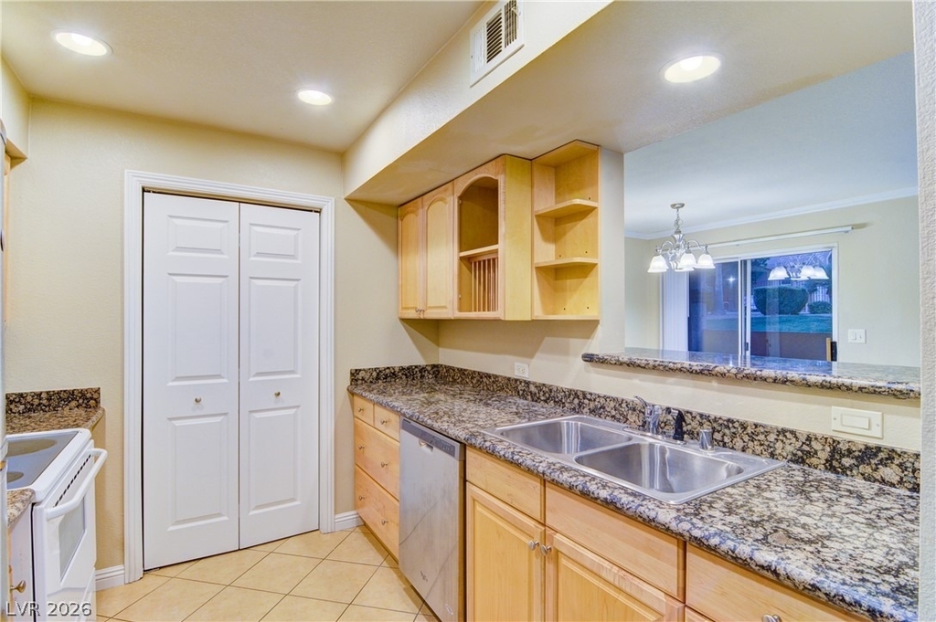 1150 N Buffalo Drive - Photo 3