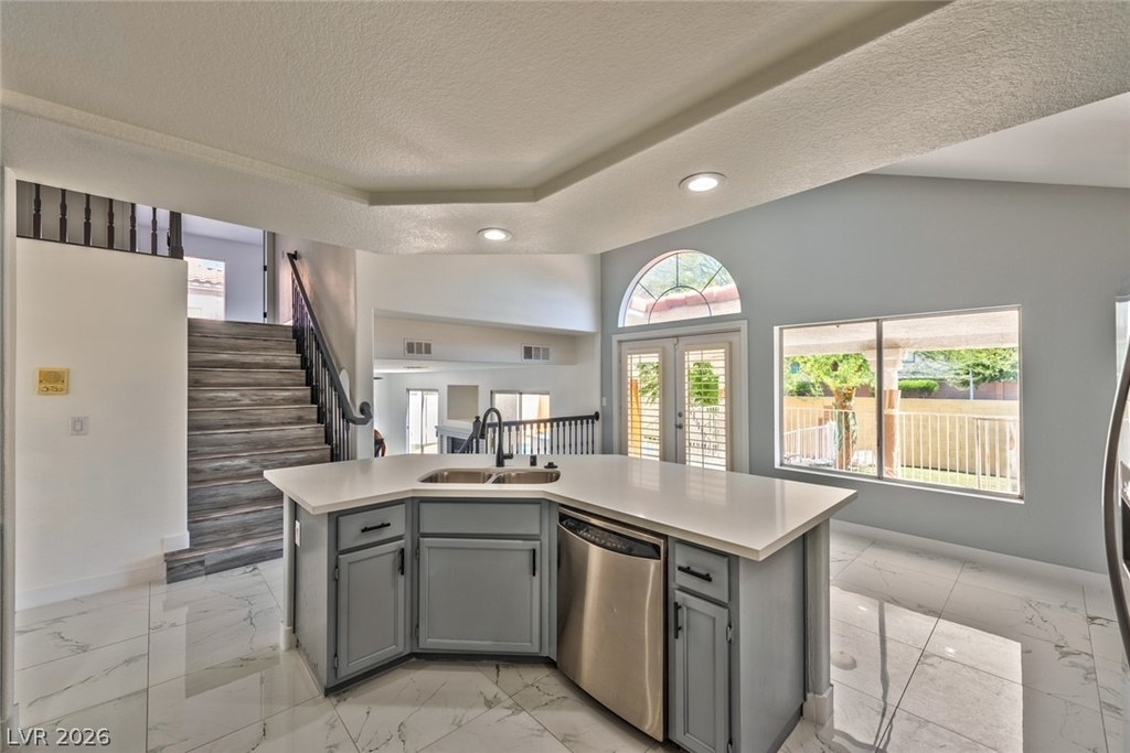 7321 Bush Garden Avenue - Photo 4