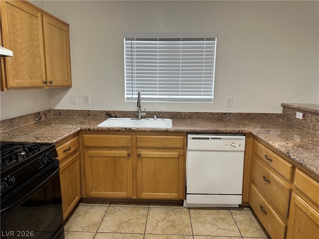 1613 White Skies Court - Photo 8