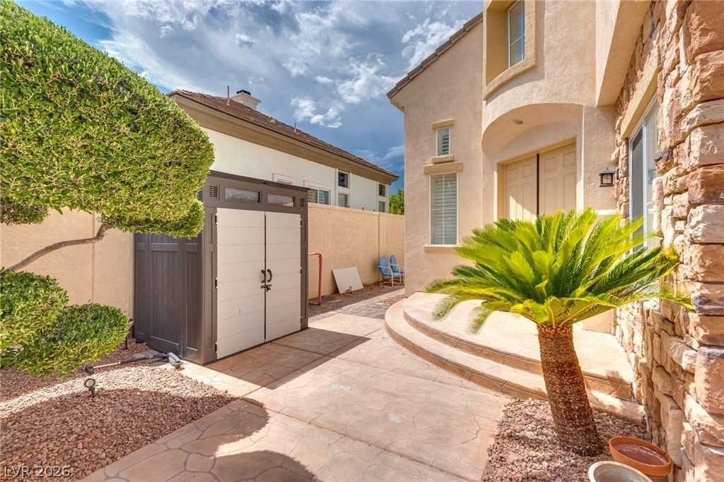 709 Sir James Bridge Way - Photo 3